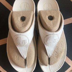 FitFlop size 8 white sandals